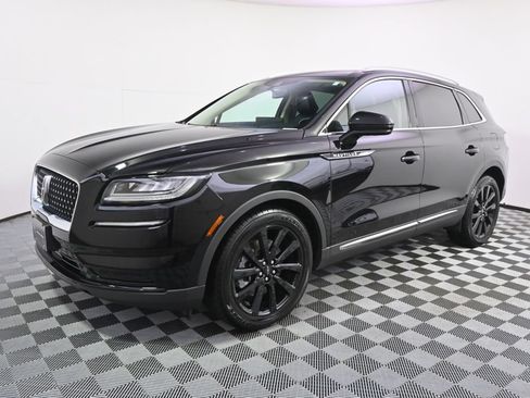 Used 2023 Lincoln Nautilus Reserve w/ Monochromatic Package AWD/4WD image 2