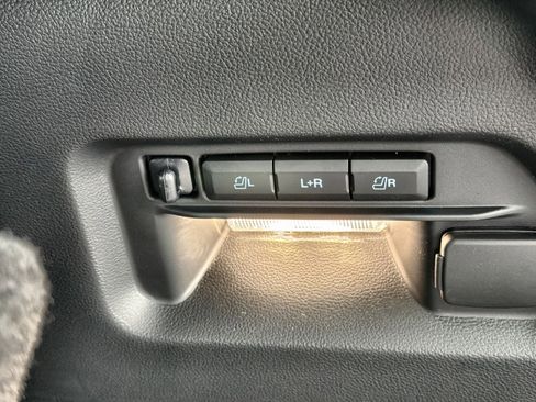 New 2026 Ford Explorer Platinum image 35