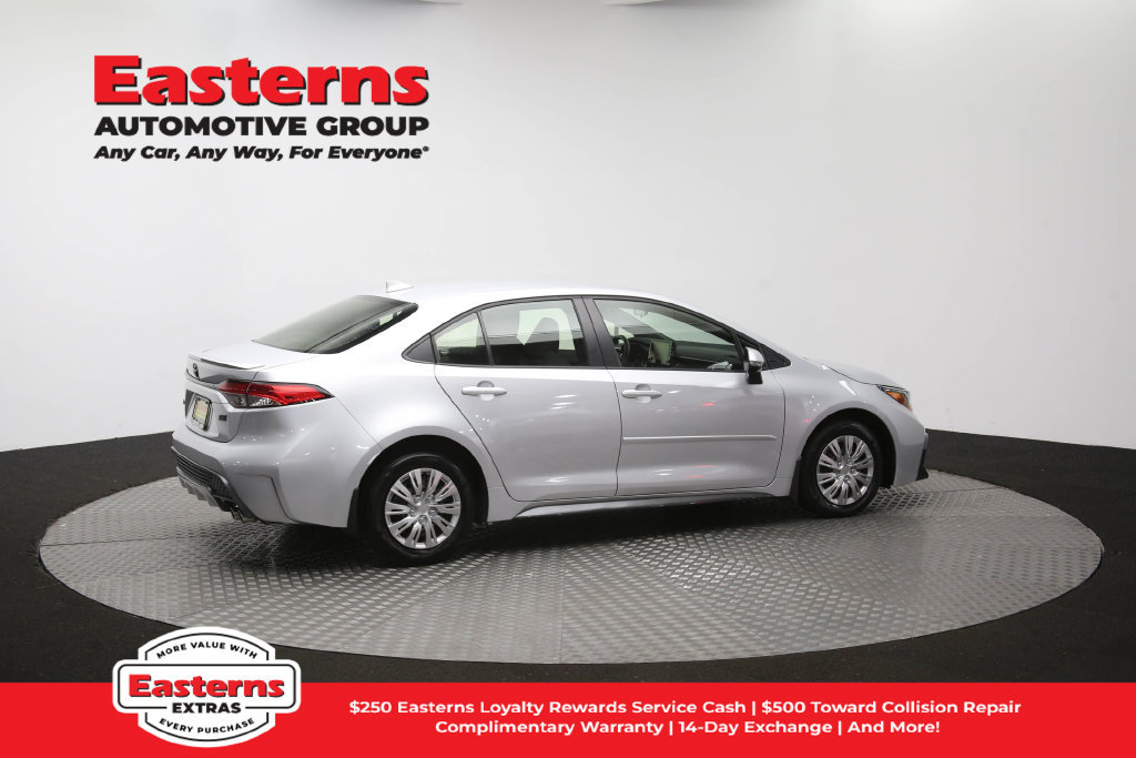 Used 2022 Toyota Corolla SE FWD image 41