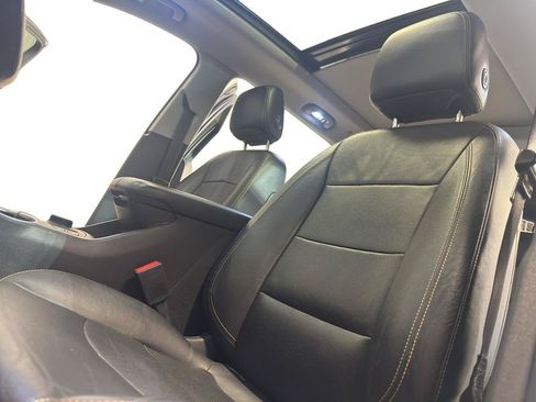Used 2019 GMC Terrain SLT w/ Preferred Package FWD image 16