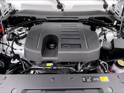 New 2026 Land Rover Defender 130 X-Dynamic SE AWD/4WD image 11