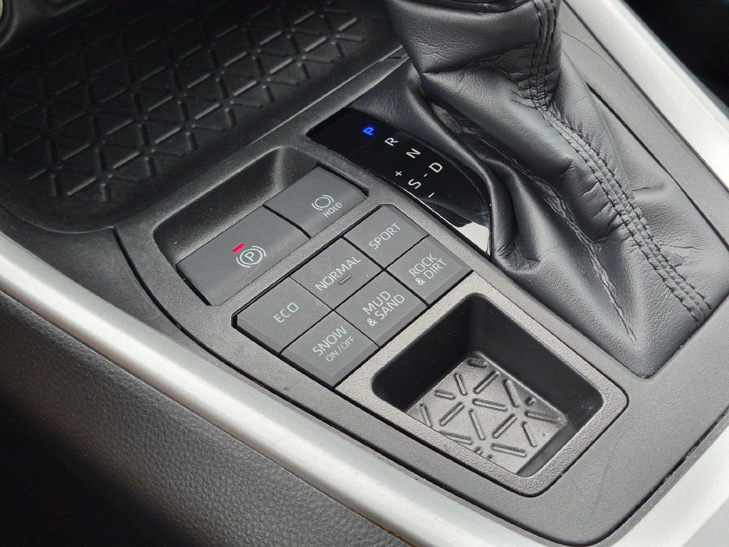 Used 2023 Toyota RAV4 XLE w/ Convenience Package AWD/4WD image 32