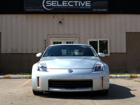 Used 2008 Nissan 350Z Enthusiast image 2