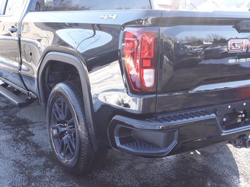 Used 2024 GMC Sierra 1500 Pro w/ Graphite Edition image 9