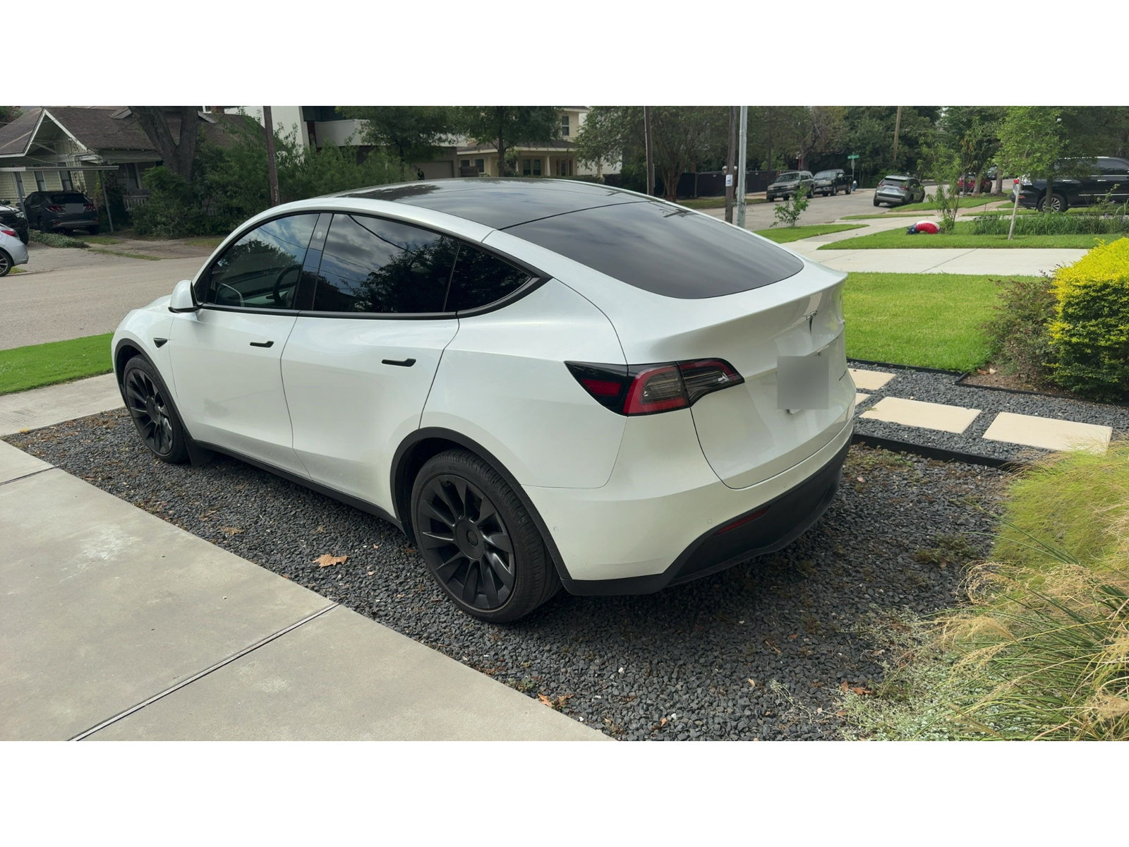 Used 2021 Tesla Model Y Long Range AWD/4WD image 3