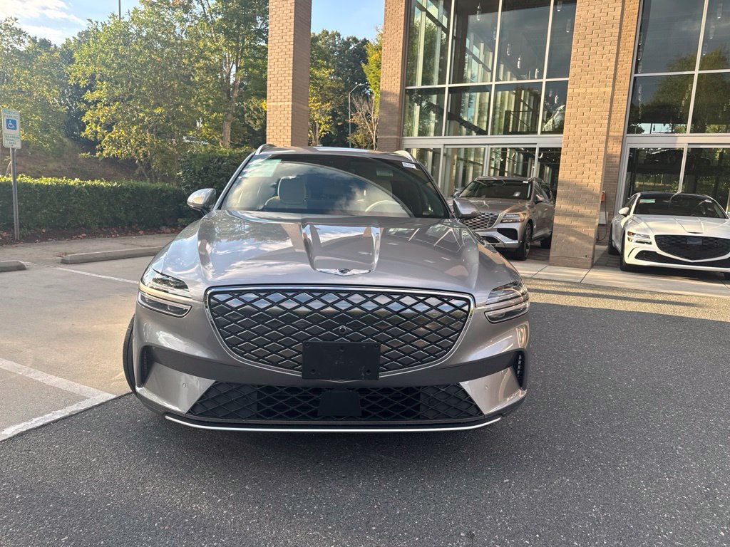 Used 2024 Genesis Electrified GV70 AWD/4WD image 2