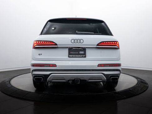 Certified 2025 Audi Q7 Premium w/ Convenience Package image 18