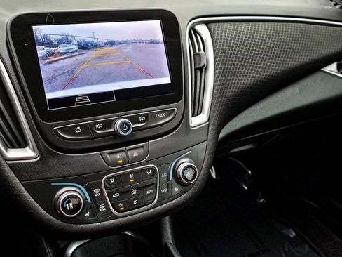 Certified 2025 Chevrolet Malibu LT image 17