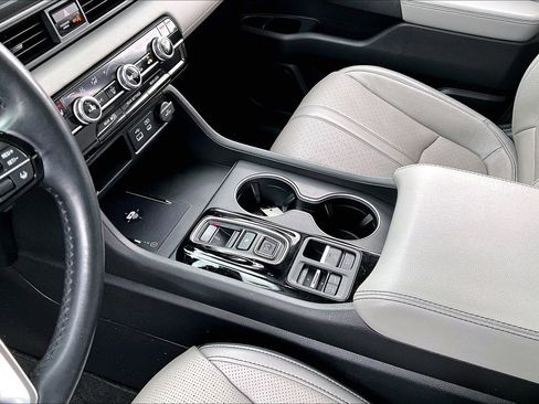 Used 2023 Honda Pilot Elite image 14