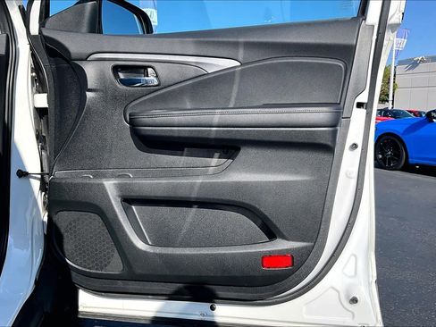 Used 2023 Honda Ridgeline Sport image 26