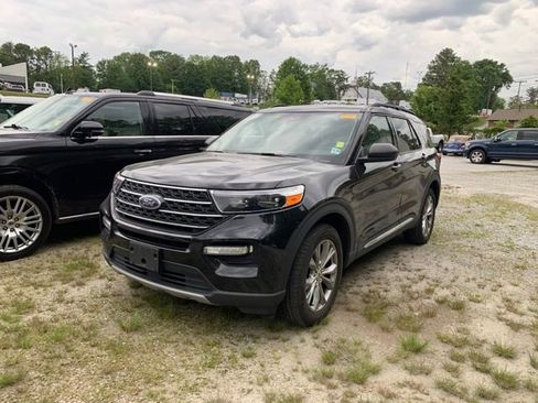 Certified 2023 Ford Explorer XLT w/ Equipment Group 202A AWD/4WD image 4