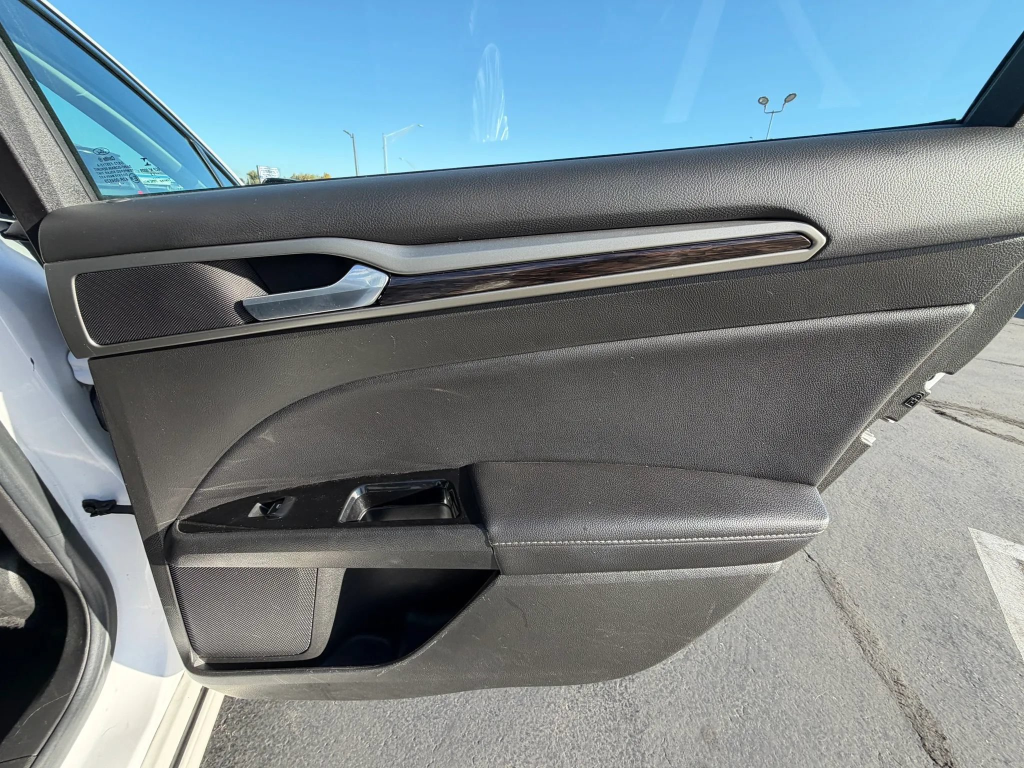 Used 2013 Ford Fusion SE FWD image 17