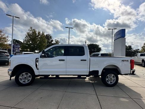 Used 2025 Ford F250 XLT image 26