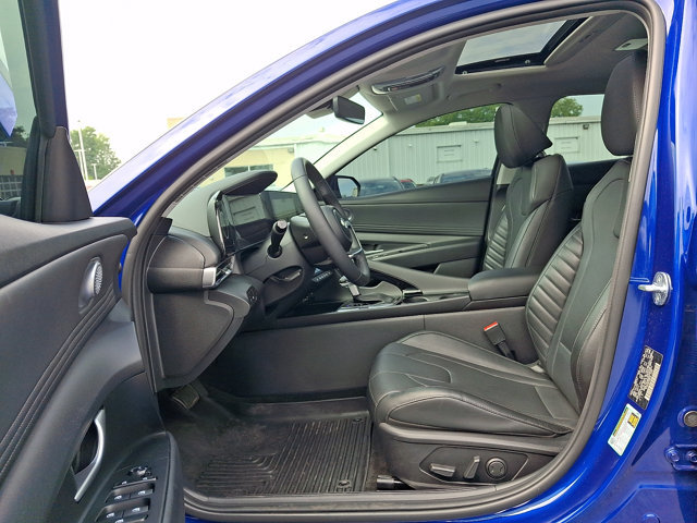 Certified 2023 Hyundai Elantra Limited FWD image 12