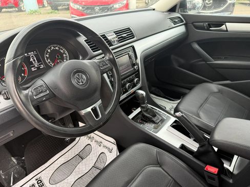 Used 2012 Volkswagen Passat 2.5 SE FWD image 11