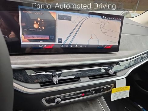 New 2026 BMW X7 xDrive40i AWD/4WD image 13