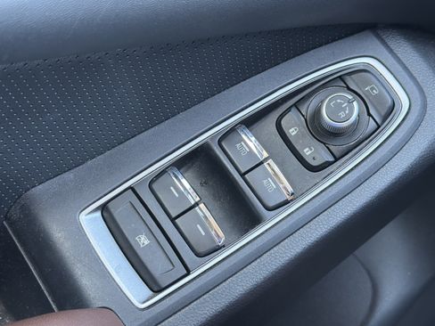 Used 2024 Subaru Ascent Touring AWD/4WD image 19