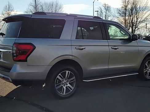 Used 2023 Ford Expedition Limited image 8