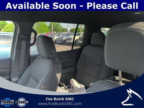 Used 2025 Chevrolet Traverse LT w/ Driver Confidence Package AWD/4WD image 10
