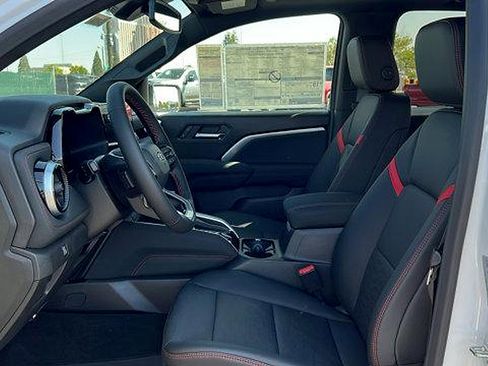 New 2026 Chevrolet Colorado Z71 w/ Technology Package image 35