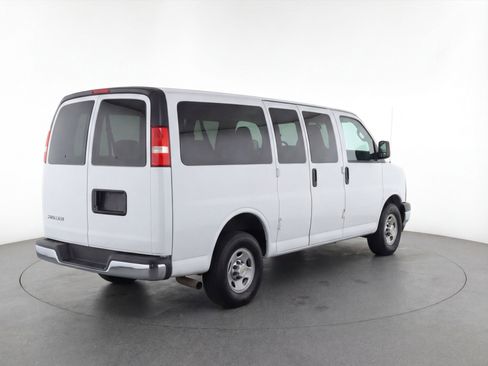 Used 2025 Chevrolet Express 3500 LT w/ LT Preferred Equipment Group image 9