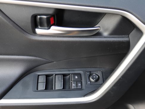 Certified 2024 Toyota RAV4 XLE FWD image 20