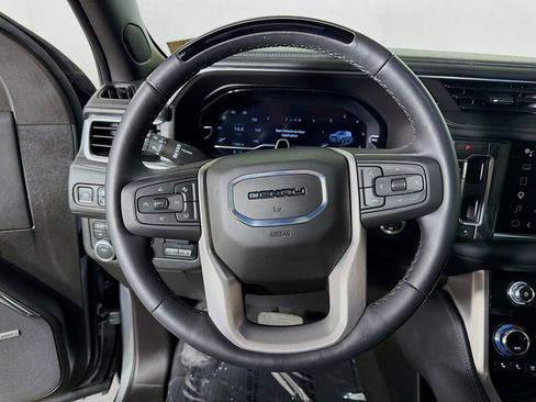 Used 2024 GMC Yukon XL Denali w/ Advanced Technology Package AWD/4WD image 13