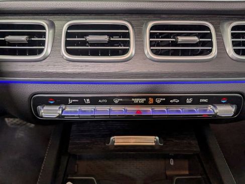 Used 2025 Mercedes-Benz GLE 350 4MATIC image 23