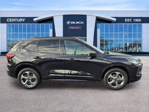 Used 2023 Ford Escape ST-Line AWD/4WD image 3