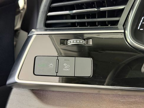 Used 2020 Audi Q8 Premium Plus w/ Premium Plus Package image 17