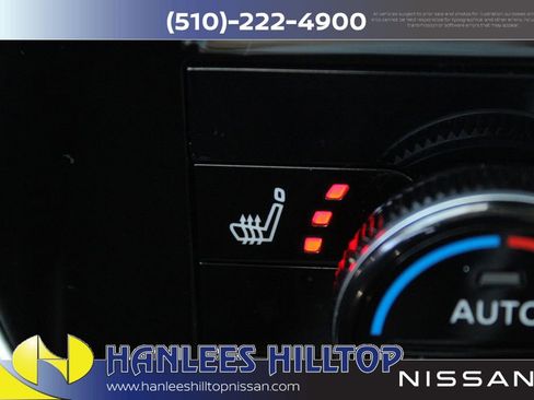 Used 2023 Nissan Rogue SL w/ SL Premium Package image 32