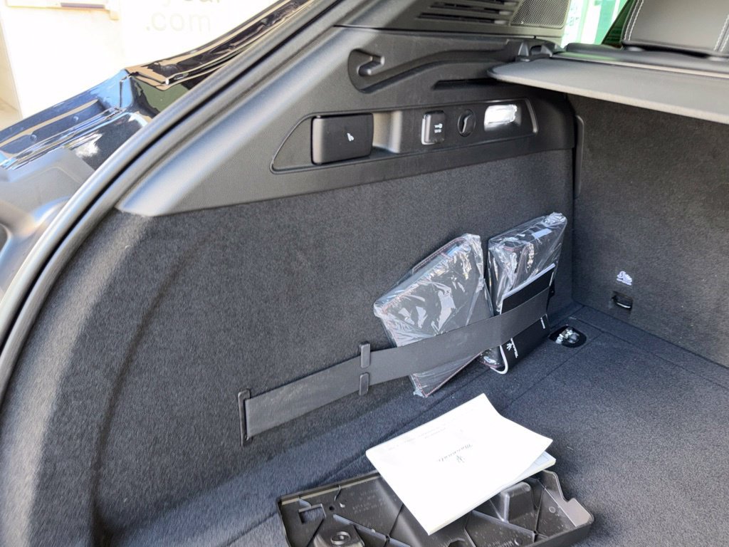 Used 2025 Maserati Grecale GT AWD/4WD image 41