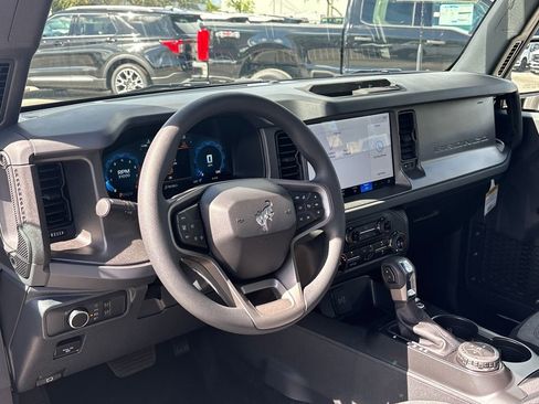 New 2025 Ford Bronco 2-Door image 9