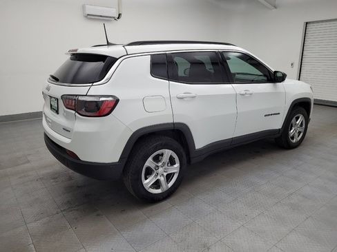 Used 2024 Jeep Compass Latitude image 10