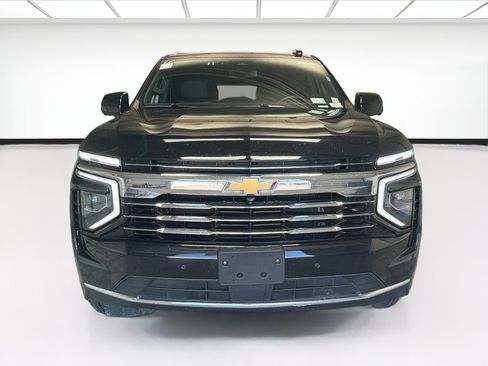 Used 2025 Chevrolet Tahoe LT AWD/4WD image 2