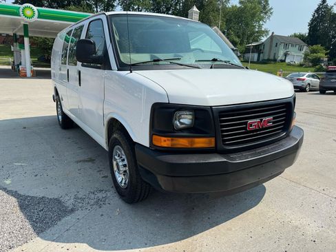 Used 2011 GMC Savana 2500 RWD image 5