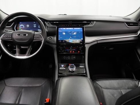 Used 2022 Jeep Grand Cherokee L Limited AWD/4WD image 8