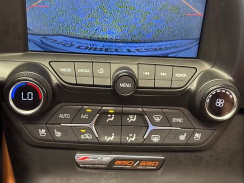 Used 2015 Chevrolet Corvette Z06 w/ 2LZ Preferred Equipment Group RWD image 20