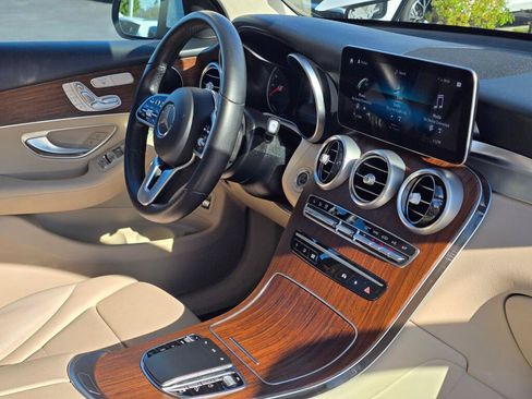 Used 2022 Mercedes-Benz GLC 300 4MATIC image 27