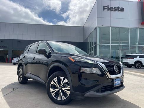Certified 2021 Nissan Rogue SV FWD image 1