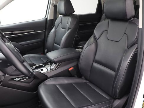 Used 2025 Kia Telluride S AWD/4WD image 15