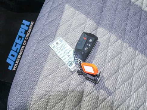 Certified 2025 Volkswagen Tiguan S FWD image 26