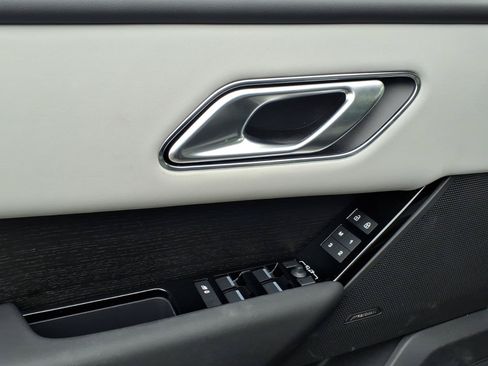 Certified 2026 Land Rover Range Rover Velar Dynamic SE AWD/4WD image 10