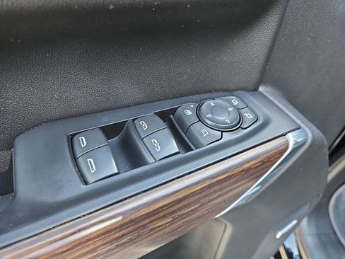 Used 2021 Chevrolet Silverado 1500 High Country w/ Technology Package image 20