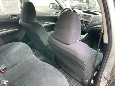 Used 2011 Subaru Impreza 2.5i AWD/4WD image 16