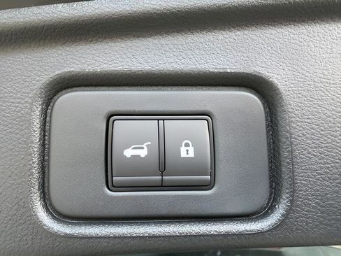 New 2026 Nissan Pathfinder SL AWD/4WD image 10