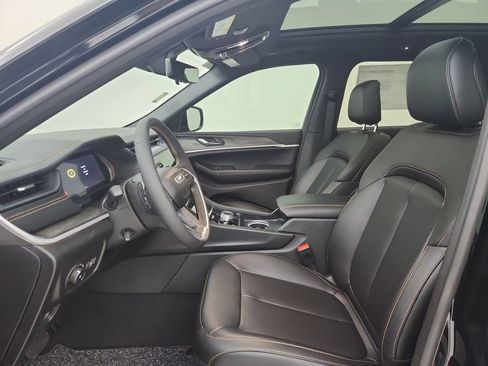 New 2026 Jeep Grand Cherokee Limited AWD/4WD image 18