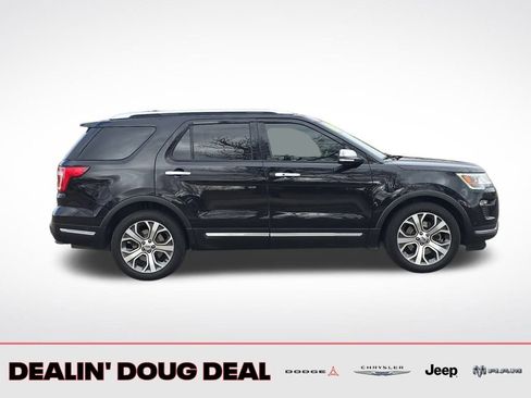 Used 2019 Ford Explorer Platinum image 7