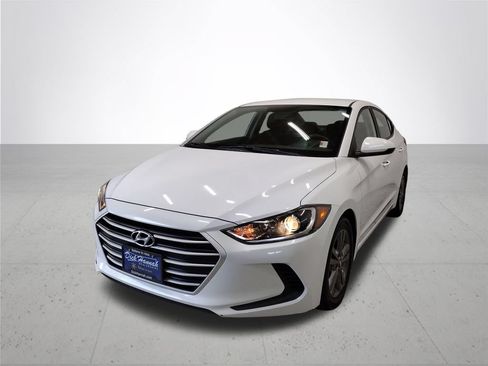Used 2018 Hyundai Elantra SEL FWD image 2