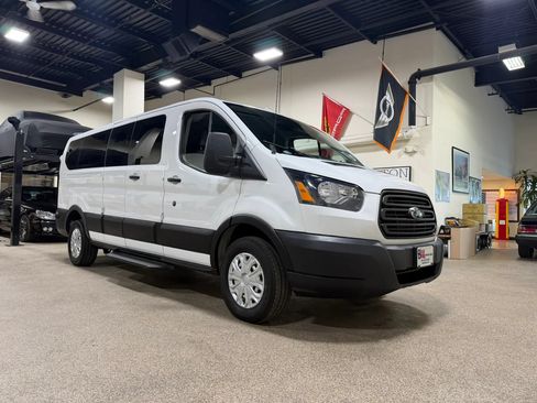 Used 2019 Ford Transit 350 XL RWD image 5